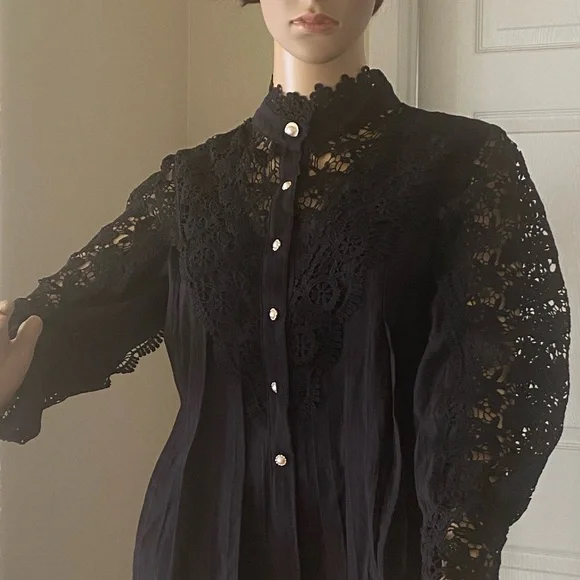 Lace floral neckline collar blouse , puff sleeve - Picture 3 of 5